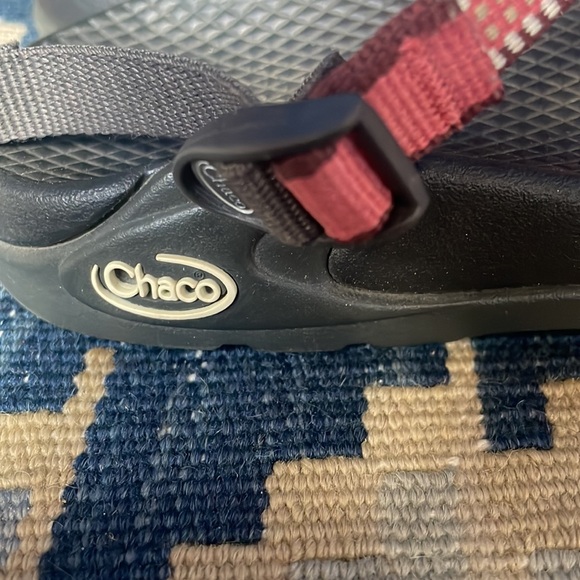 Chaco Sandals Slip on Slides - Picture 3 of 6